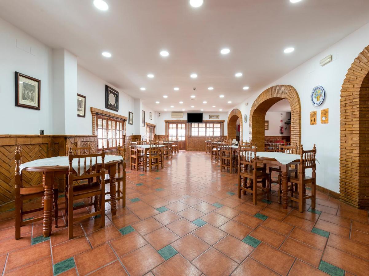 Oyo Hostal El Paisano Utrera Exterior photo